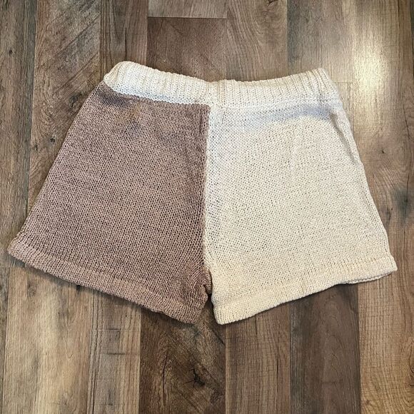 NWT BLU PEPPER SIZE SMALL KNIT TWO TONE SHORTS W 14.5” - Picture 2 of 7